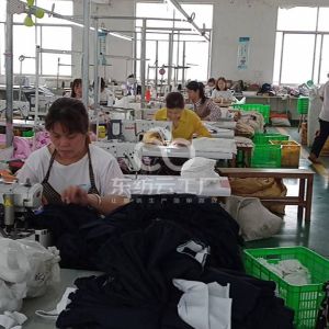 广西省百色市右江区六塘工业区古美服装厂