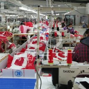 港乐服饰充绒工厂