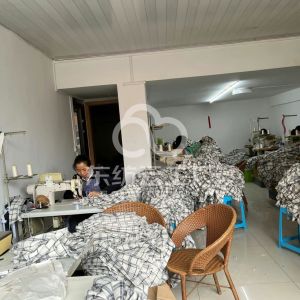 富宁县越如服饰有限公司