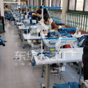 龙凤山庄服装厂