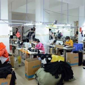 一纯服饰有限责任公司