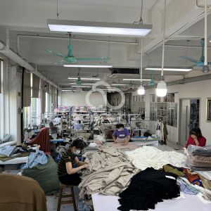 广州市百姿服饰有限公司