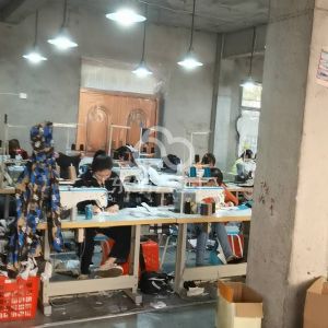 咸宁市咸安区荣鑫服装厂