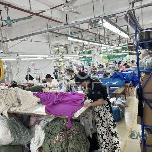 清远市聚龙服装厂