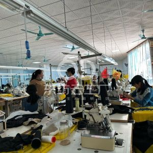 平南县玥港服装制造有限公司