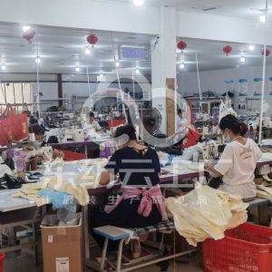 洪湖市艾尚瑞诗服饰有限公司