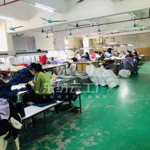 东芳益彩服饰有限公司