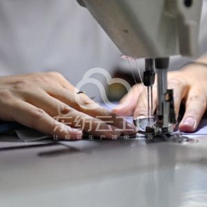 周小芬服装代加工