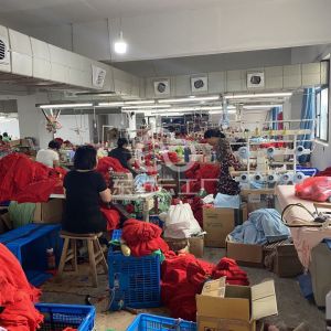 东阳市敲可爱服装有限公司人