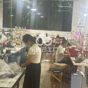 哚南裤子、裙子加工厂