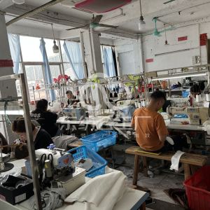 涵涵服饰有限公司