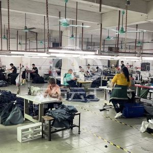 广州华翌服装有限公司