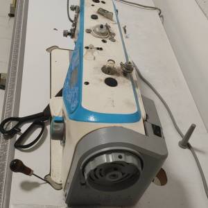 依品尚衣服装店