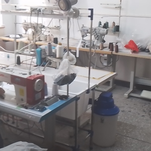 柏堡虎男装工厂