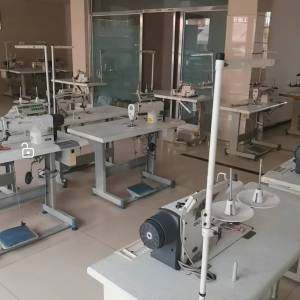 富顺县风采丽人制衣厂