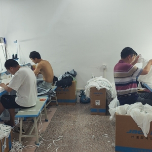 东莞市润众服饰有限公司