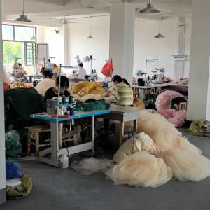 湖北省麻城市宏飞服装厂