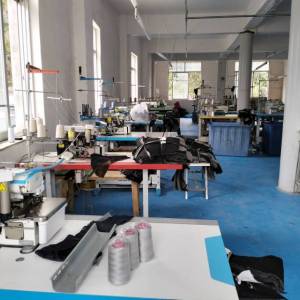 陆川华夏服装厂