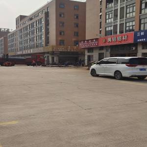 浙江嘉兴市秀洲区油车港镇信美服装加工厂