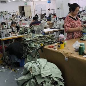 深圳市鹏信服饰有限公司