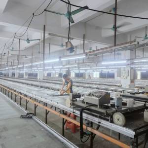 威富服饰辅料厂