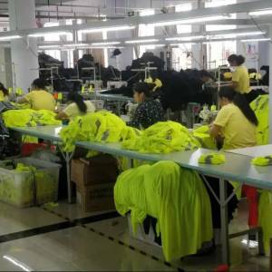 丽雪情服装有限公司