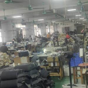 东莞联翌欣服装