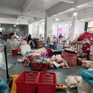 汕头市金平区笑嘻嘻服装厂