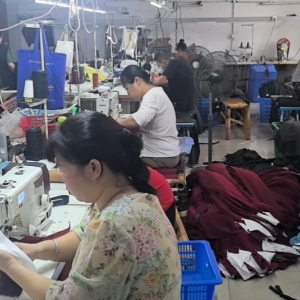 圣俊红祥服装工厂