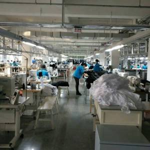 全椒县衣彩服装厂