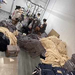 东莞市国威服饰有限公司