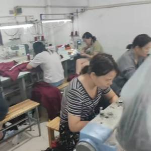 顺发服装加工厂