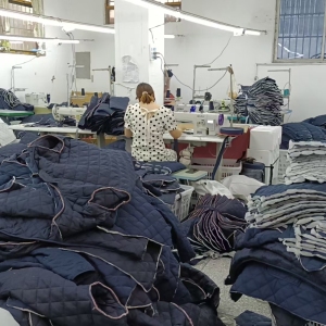 项城市拾玥服装厂