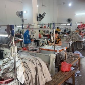 江西省兴国县铭欣制衣厂