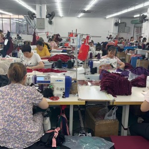 东莞市尚臻服饰有限公司、赣州市妙索服饰有限公司