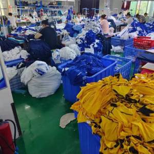 湖南依品制衣厂