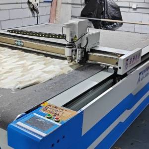 冯烨毛绒皮毛一体加工厂