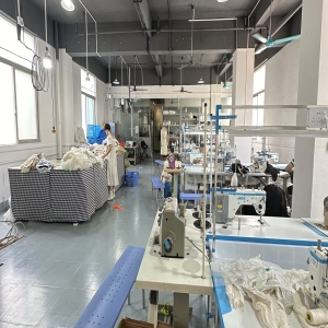 汇辰佰亿服装厂