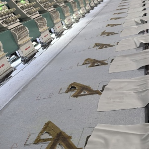 桐森服装绣花厂