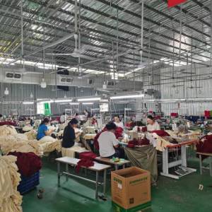 英德市众盈服装厂