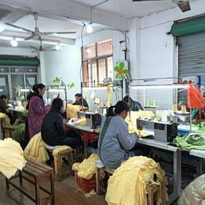 依身衣艺时装厂