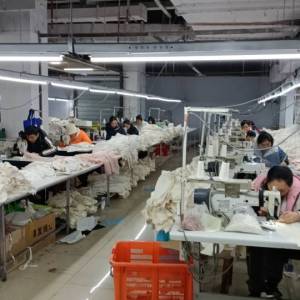 南充鸿奕服装厂