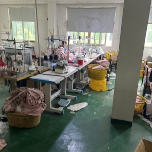 界听服装加工厂