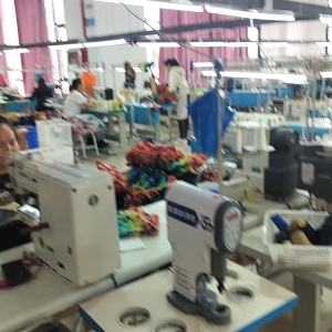 安龙县兄弟外贸服装厂