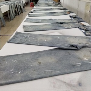 宏艺手绘喷绘工艺厂