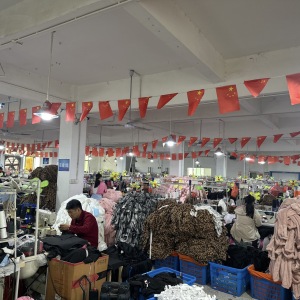 兴国卓成服装厂