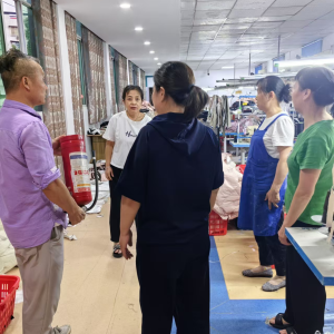 赤壁尚昌制衣厂