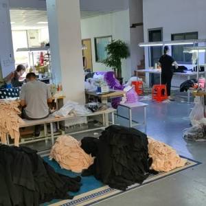 东莞鹏鑫服饰有限公司