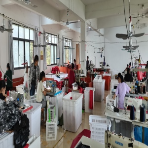 万年县凯雅箱包有限公司