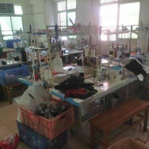 广州市园成云服装厂